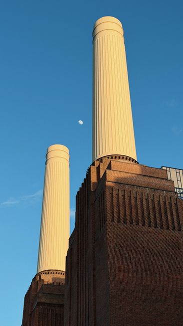 Battersea Power Station commercial rubbish collection for shops